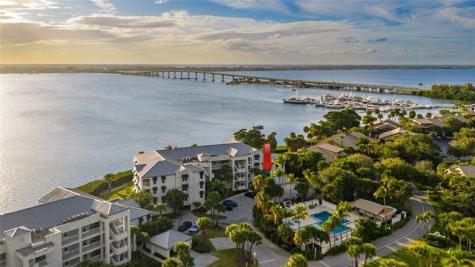 184 NE Edgewater Drive Stuart FL 34996