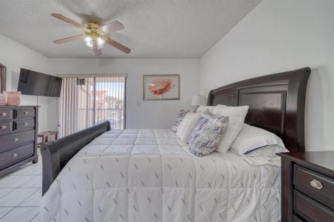 2612 W 54th Place Hialeah FL 33016