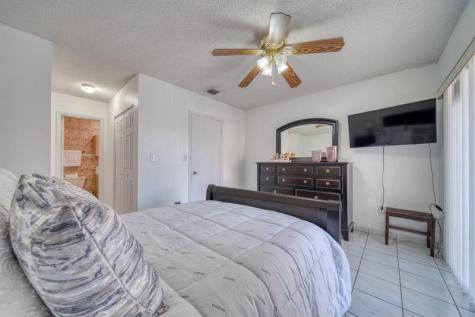 2612 W 54th Place Hialeah FL 33016