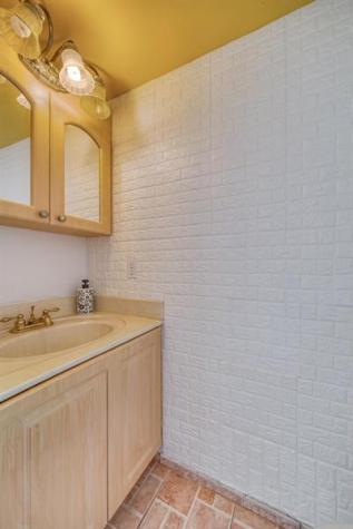 2612 W 54th Place Hialeah FL 33016