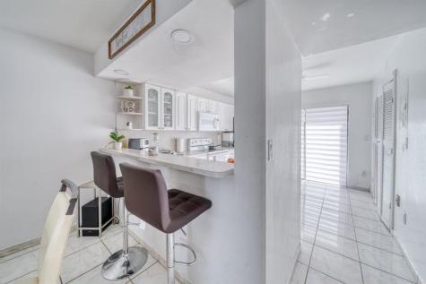 2612 W 54th Place Hialeah FL 33016