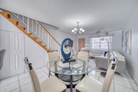 2612 W 54th Place Hialeah FL 33016