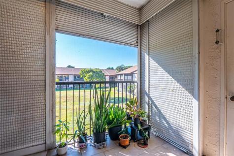 2339 SW 15th Street Deerfield Beach FL 33442