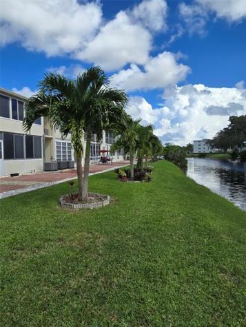 165 Tilford H Deerfield Beach FL 33442