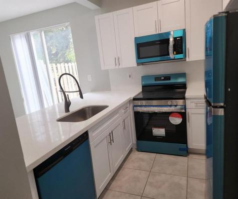 2292 NW 162nd Way Pembroke Pines FL 33028