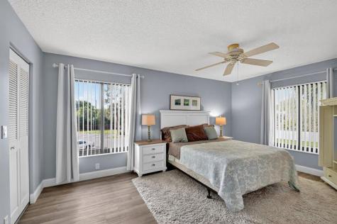 813 Sky Pine Way Greenacres FL 33415