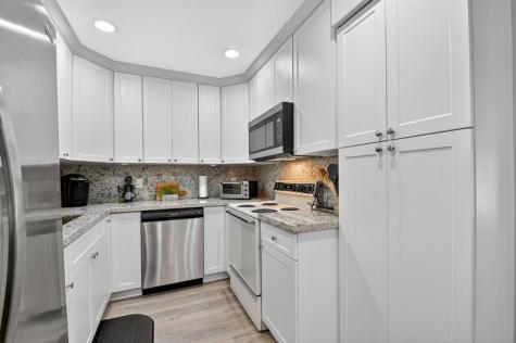 813 Sky Pine Way Greenacres FL 33415