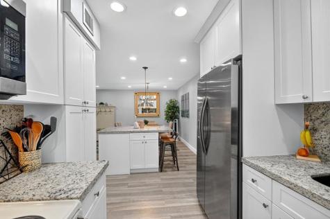 813 Sky Pine Way Greenacres FL 33415