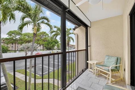 813 Sky Pine Way Greenacres FL 33415