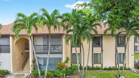 813 Sky Pine Way Greenacres FL 33415