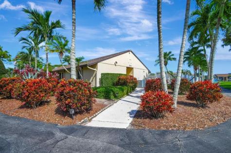 813 Sky Pine Way Greenacres FL 33415