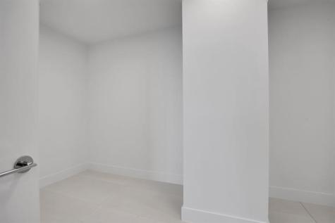 151 N Seabreeze Blv Fort Lauderdale FL 33304