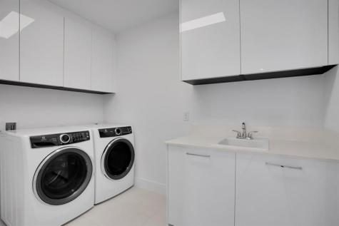 151 N Seabreeze Blv Fort Lauderdale FL 33304