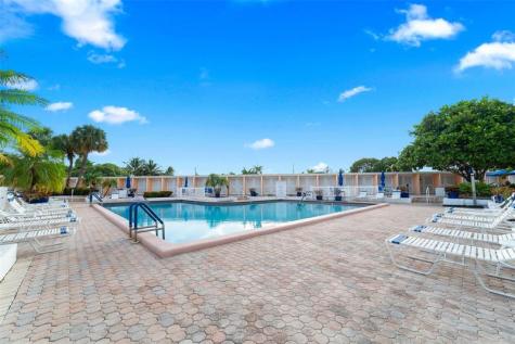 2201 NE 66th Street Fort Lauderdale FL 33308