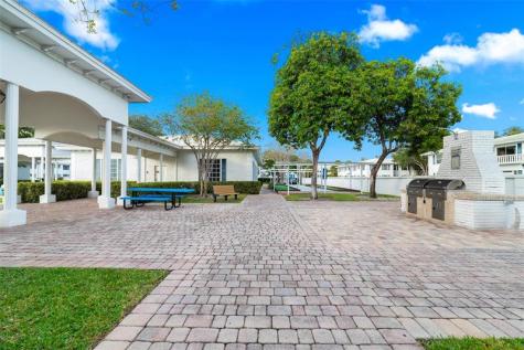 2201 NE 66th Street Fort Lauderdale FL 33308