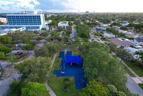 2201 NE 66th Street Fort Lauderdale FL 33308