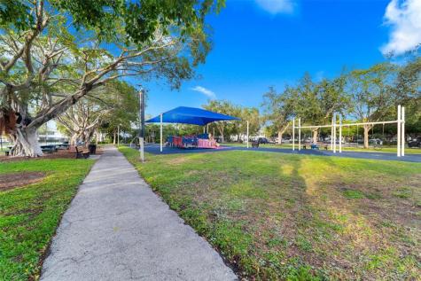 2201 NE 66th Street Fort Lauderdale FL 33308