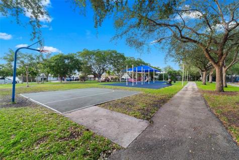 2201 NE 66th Street Fort Lauderdale FL 33308