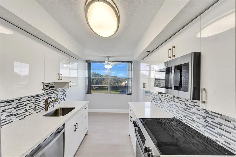 1000 Saint Charles Place Pembroke Pines FL 33026