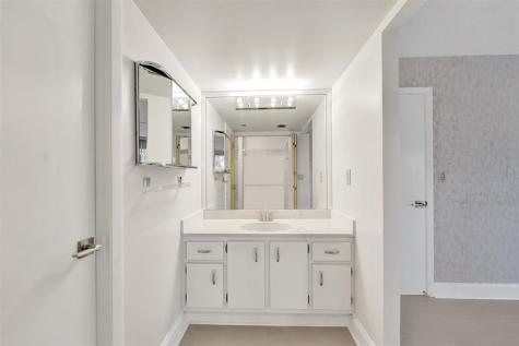 1000 Saint Charles Place Pembroke Pines FL 33026