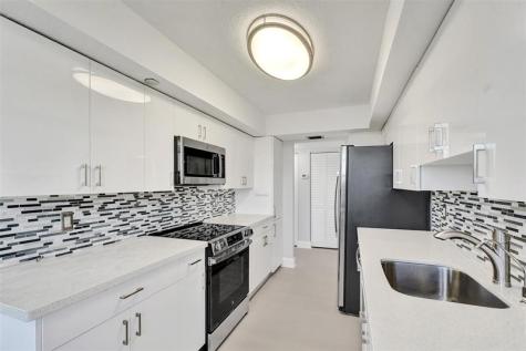 1000 Saint Charles Place Pembroke Pines FL 33026