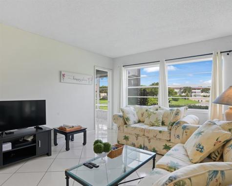 4705 NW 35th Street Lauderdale Lakes FL 33319