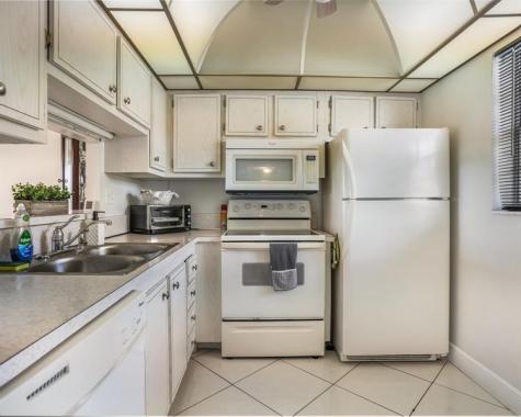 4705 NW 35th Street Lauderdale Lakes FL 33319