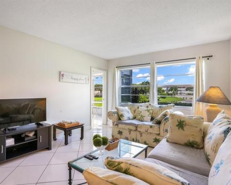 4705 NW 35th Street Lauderdale Lakes FL 33319