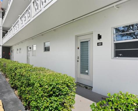 4705 NW 35th Street Lauderdale Lakes FL 33319