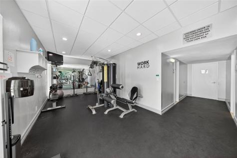 1160 N Federal Highway Fort Lauderdale FL 33304