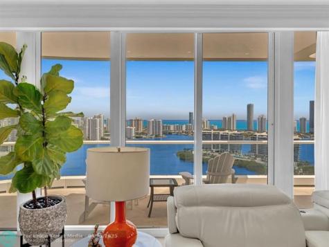 7000 Island Boulevard Aventura FL 33160