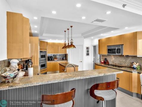 7000 Island Boulevard Aventura FL 33160