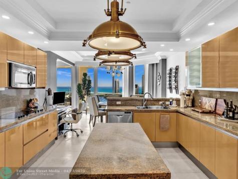 7000 Island Boulevard Aventura FL 33160