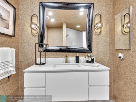 7000 Island Boulevard Aventura FL 33160