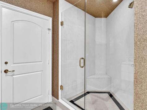 7000 Island Boulevard Aventura FL 33160