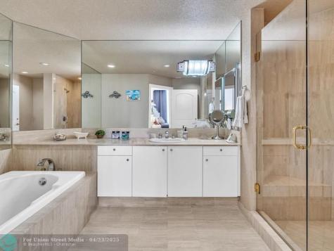 7000 Island Boulevard Aventura FL 33160
