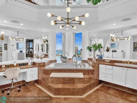 7000 Island Boulevard Aventura FL 33160