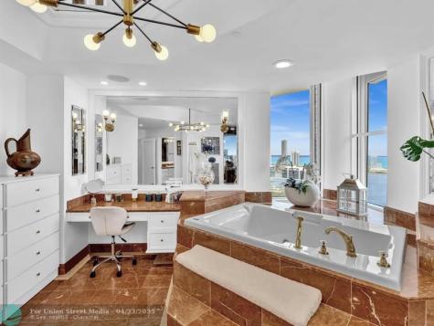 7000 Island Boulevard Aventura FL 33160