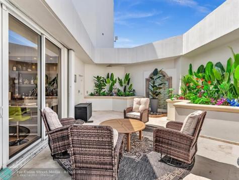 7000 Island Boulevard Aventura FL 33160