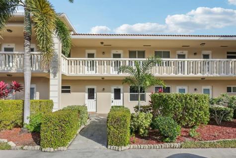 2131 NE 42nd Court Lighthouse Point FL 33064