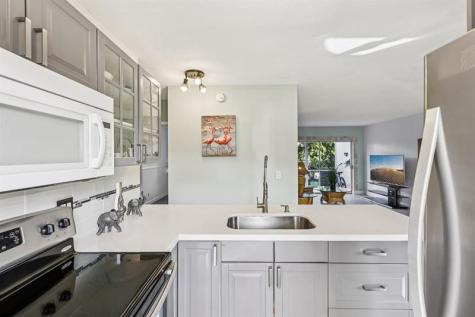 2131 NE 42nd Court Lighthouse Point FL 33064