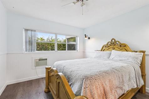 2131 NE 42nd Court Lighthouse Point FL 33064