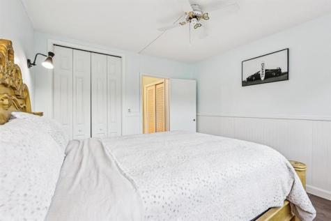 2131 NE 42nd Court Lighthouse Point FL 33064