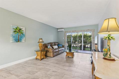 2131 NE 42nd Court Lighthouse Point FL 33064