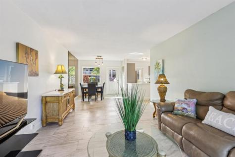 2131 NE 42nd Court Lighthouse Point FL 33064