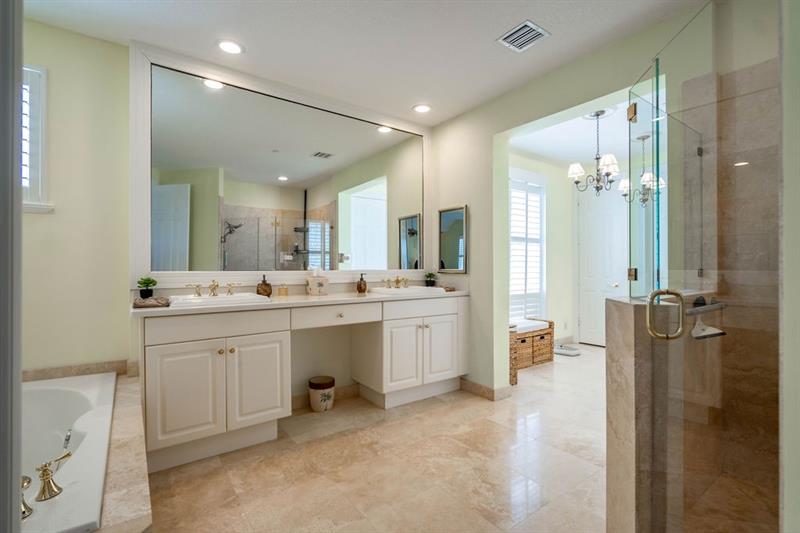 2825 Marina Circle Lighthouse Point FL 33064