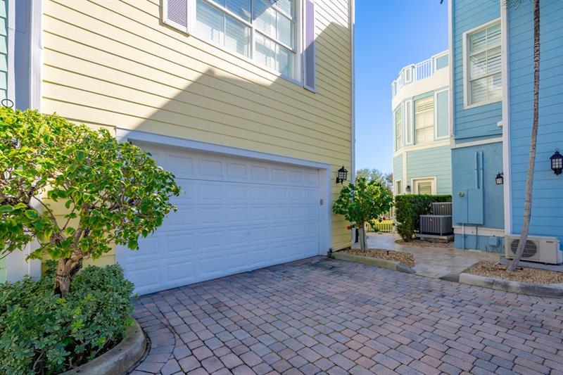 2825 Marina Circle Lighthouse Point FL 33064