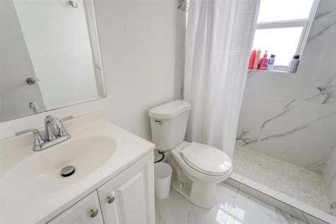 5310 NE 6th Avenue Oakland Park FL 33334