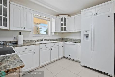 1051 Hillsboro Mile Hillsboro Beach FL 33062
