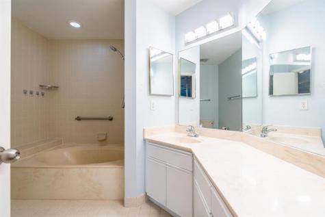 3351 Emerald Oaks Drive Hollywood FL 33021